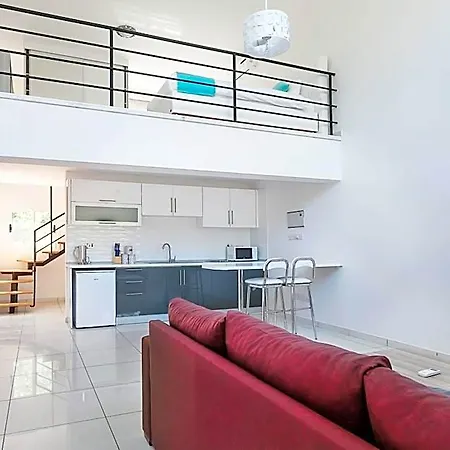 Hotel The Ship 3*