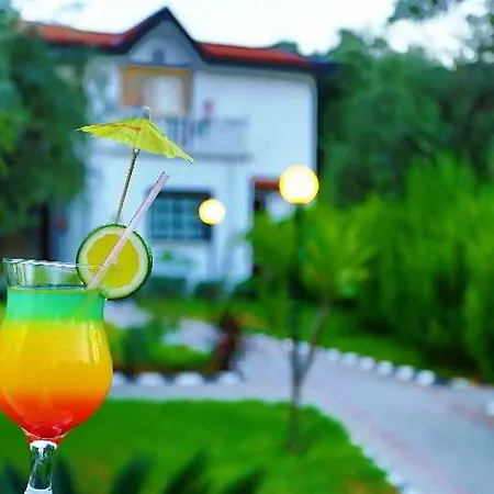 Hotell The Ship 3*